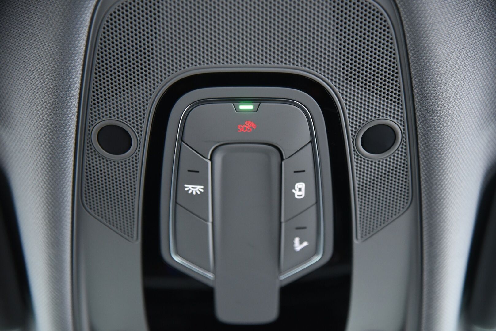 Audi A4 2018 Sedan Business Comfort S line Edition 2,0 TDI 140 kW quattro S tronic / Matrix-LED / Webasto / Alletaittuva koukku / Vakkari - Jakopää tehty / Hyvä huoltohistoria / - HULLU BLACKWEEK KORKOTARJOUS 2,49%