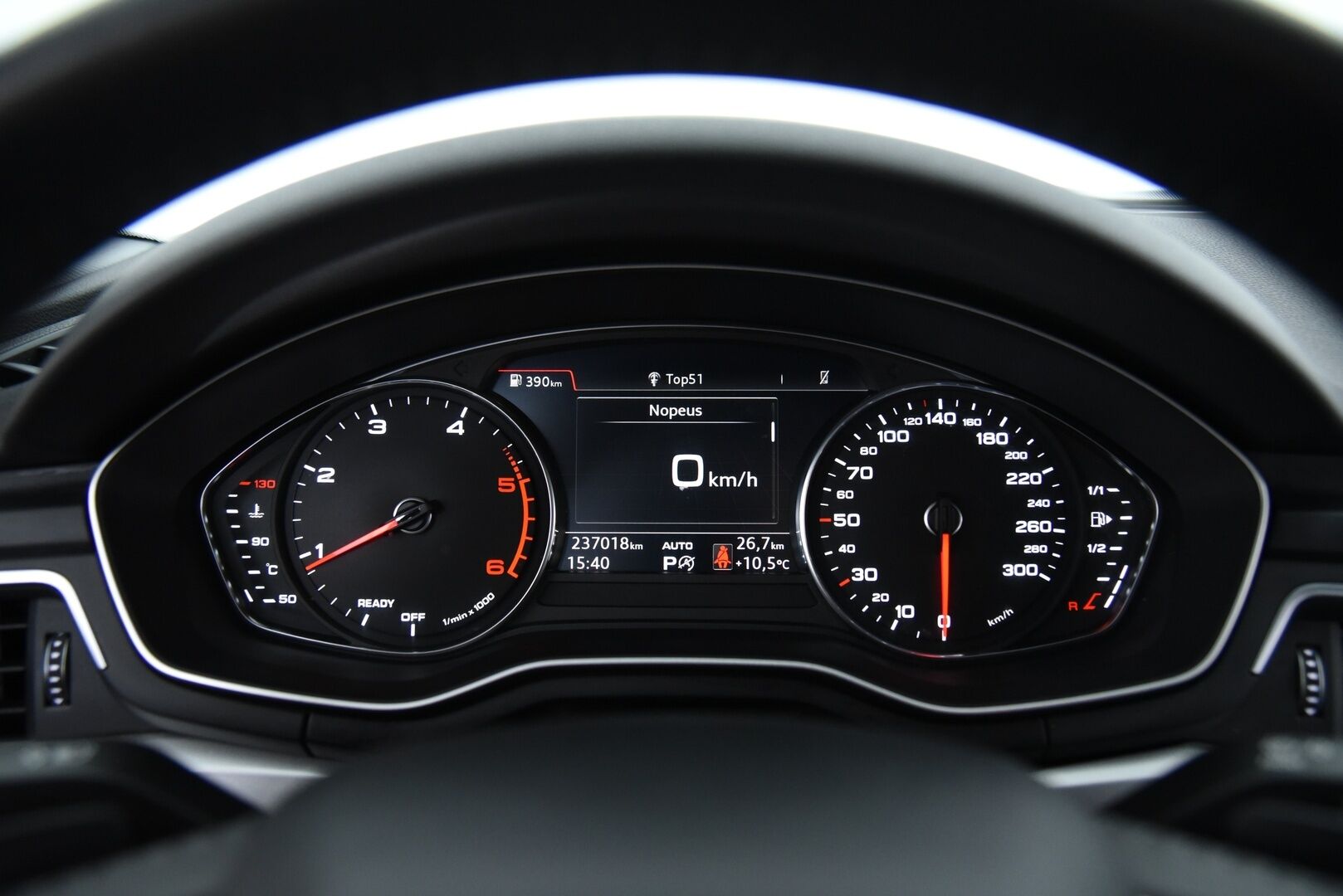 Audi A4 2018 Sedan Business Comfort S line Edition 2,0 TDI 140 kW quattro S tronic / Matrix-LED / Webasto / Alletaittuva koukku / Vakkari - Jakopää tehty / Hyvä huoltohistoria / - HULLU BLACKWEEK KORKOTARJOUS 2,49%