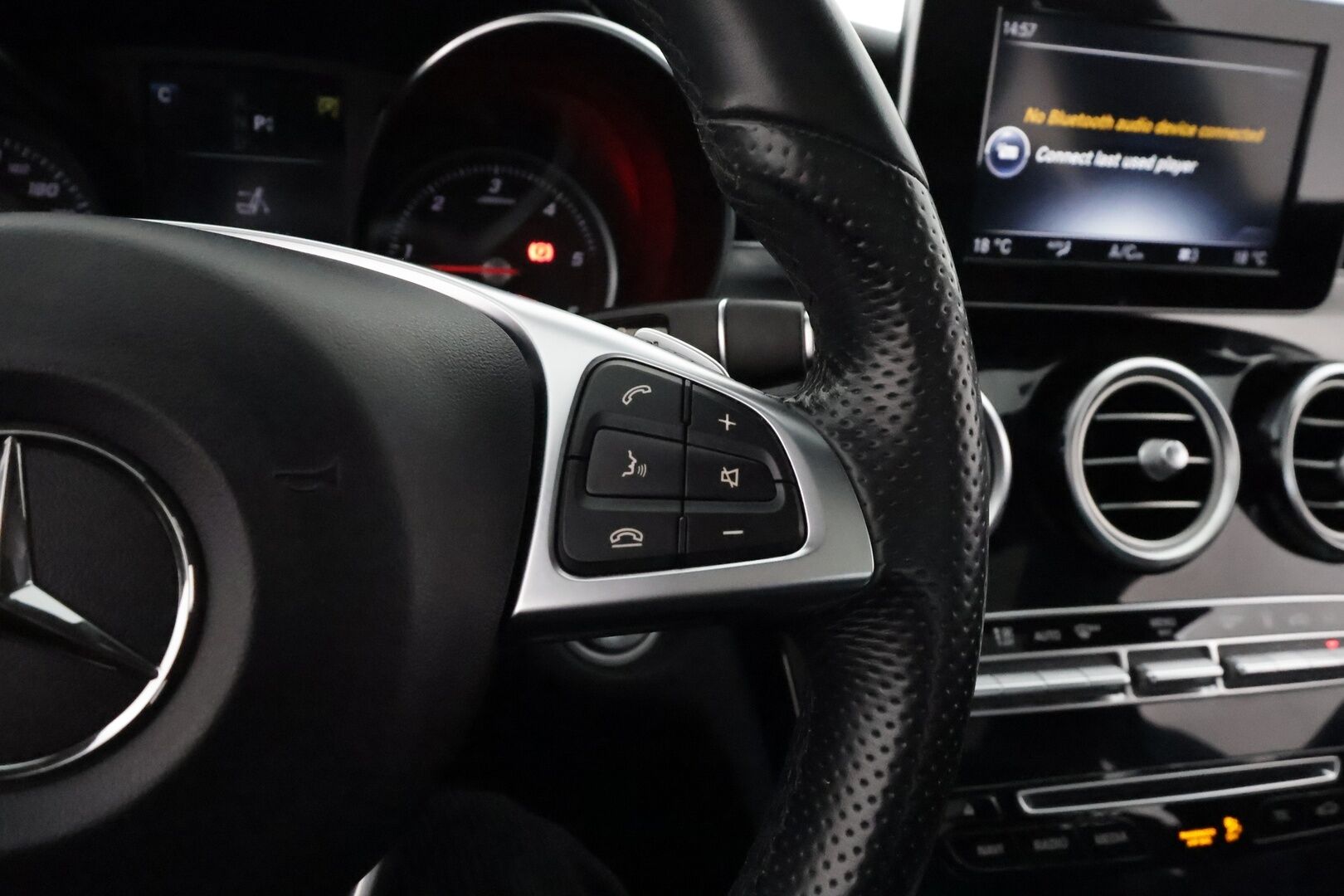 Mercedes-Benz C 2018 220 d A AMG Premium Edition - Webasto / Burmester / Panorama / LED High Performance / Nahkasisusta / Comand Navi / Tulossa Tampereelle!