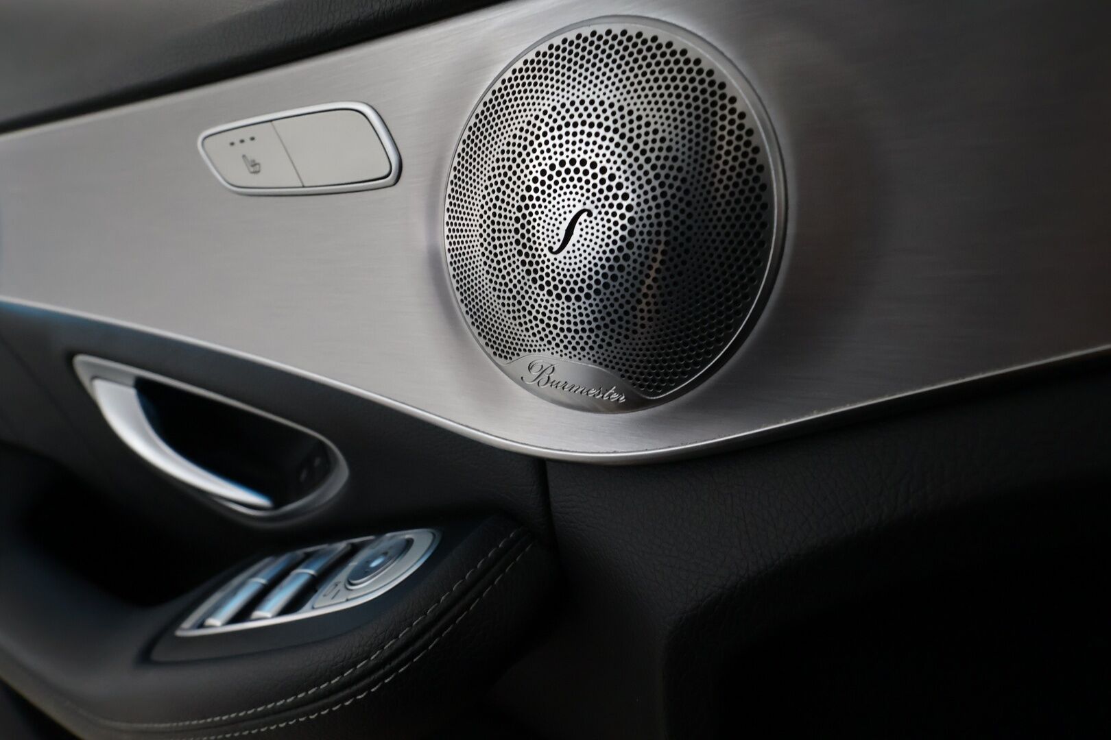 Mercedes-Benz C 2018 220 d A AMG Premium Edition - Webasto / Burmester / Panorama / LED High Performance / Nahkasisusta / Comand Navi / Tulossa Tampereelle!