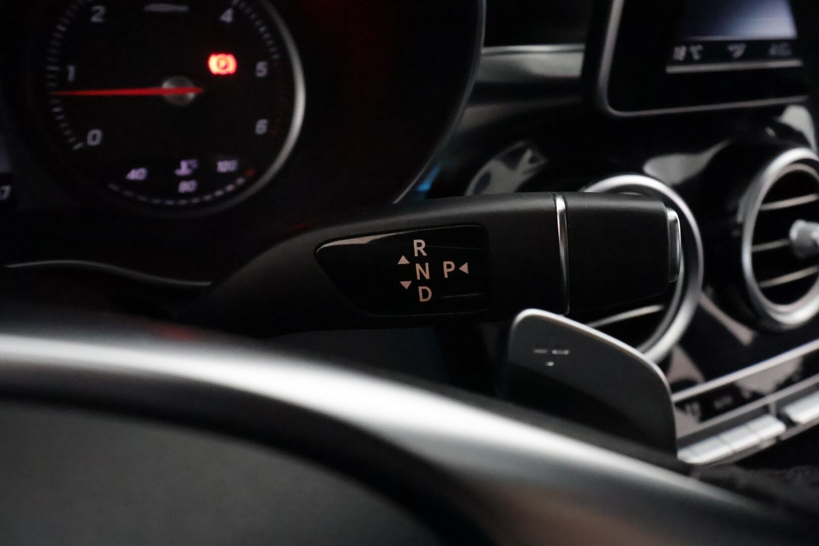 Mercedes-Benz C 2018 220 d A AMG Premium Edition - Webasto / Burmester / Panorama / LED High Performance / Nahkasisusta / Comand Navi / Tulossa Tampereelle!