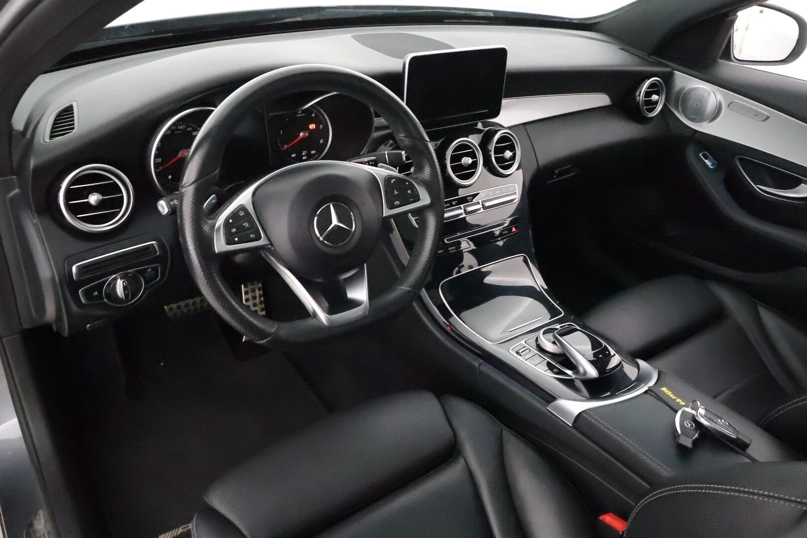 Mercedes-Benz C 2018 220 d A AMG Premium Edition - Webasto / Burmester / Panorama / LED High Performance / Nahkasisusta / Comand Navi / Tulossa Tampereelle!