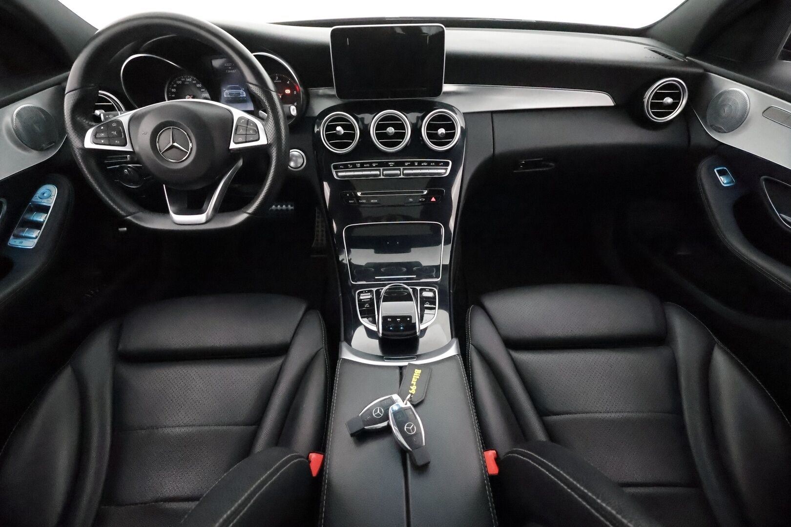 Mercedes-Benz C 2018 220 d A AMG Premium Edition - Webasto / Burmester / Panorama / LED High Performance / Nahkasisusta / Comand Navi / Tulossa Tampereelle!