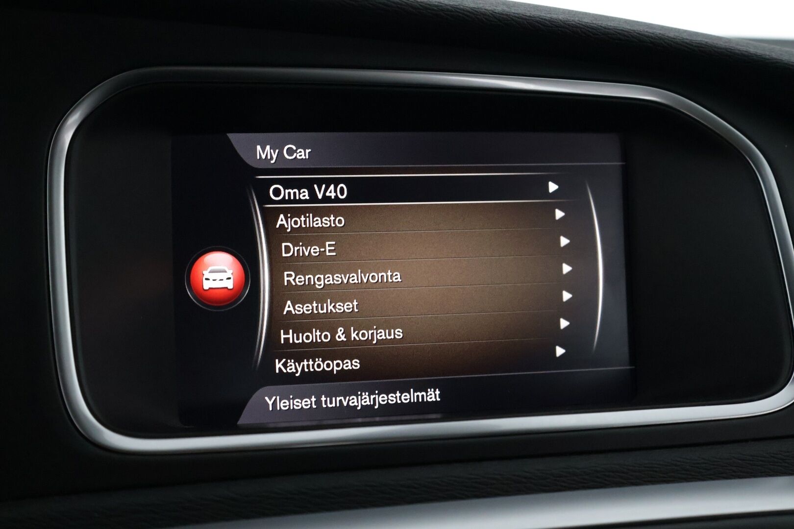 Volvo V40 Cross Country 2018 D2 Business aut - Koukku / Webasto / LED / Navi / P-tutka