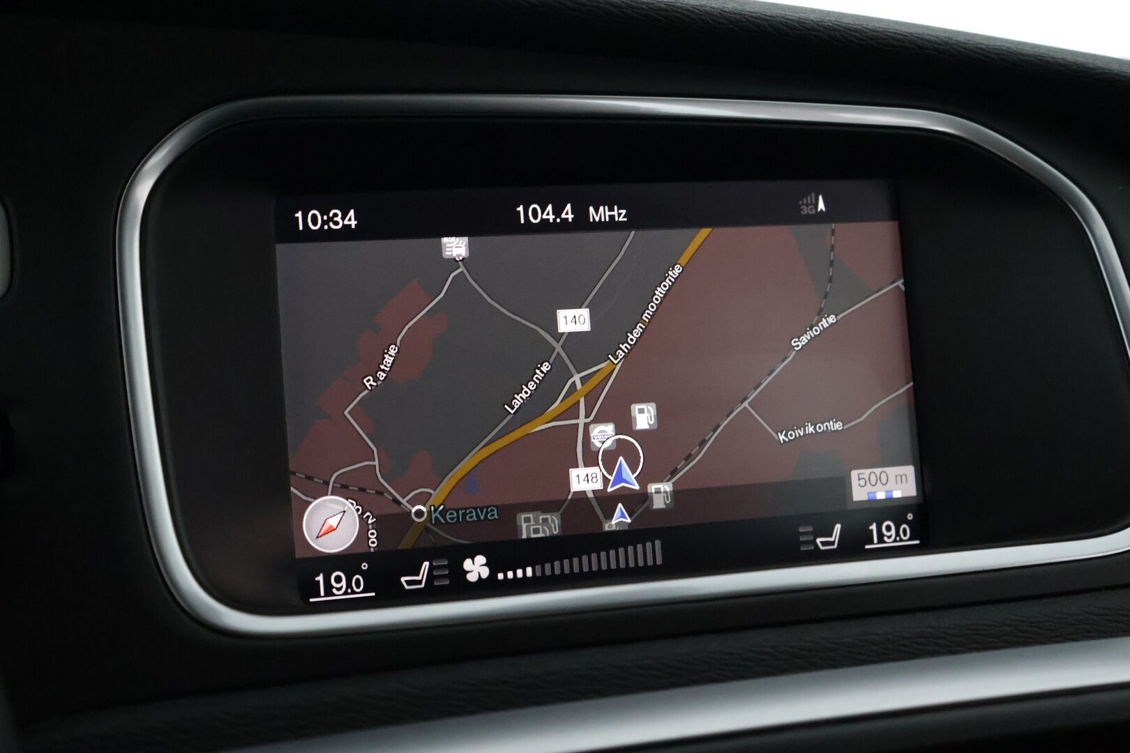Volvo V40 Cross Country 2018 D2 Business aut - Koukku / Webasto / LED / Navi / P-tutka