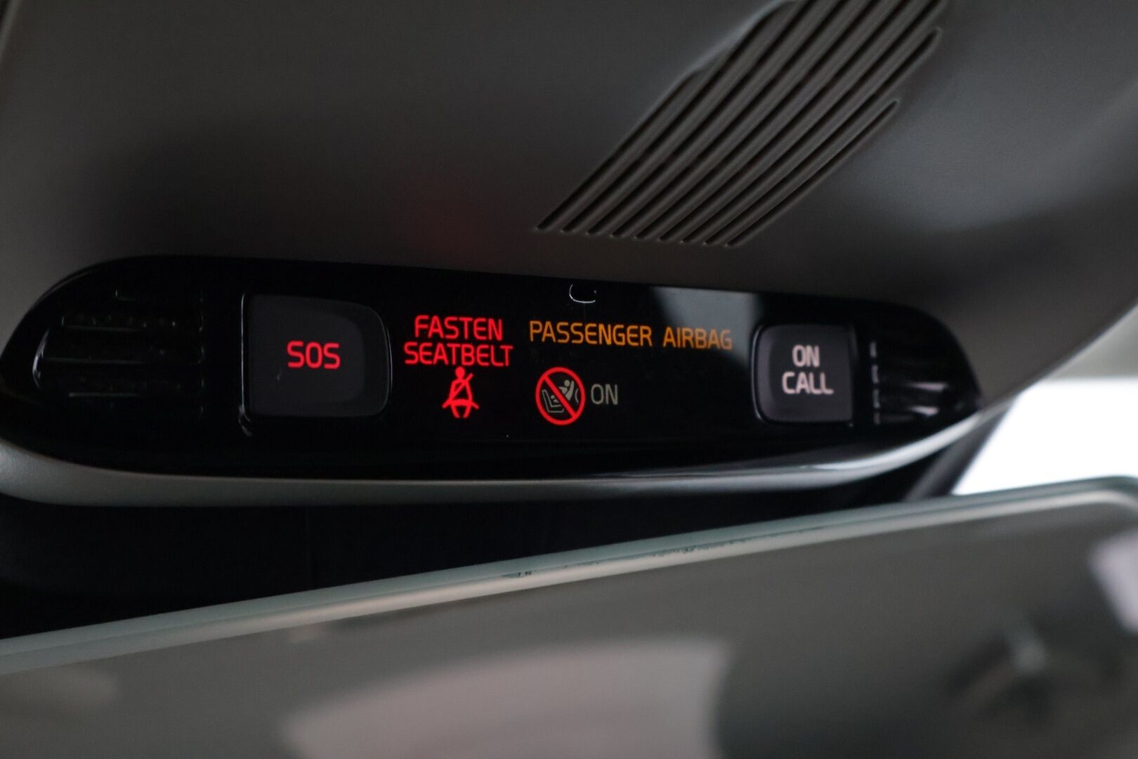 Volvo V40 Cross Country 2018 D2 Business aut - Koukku / Webasto / LED / Navi / P-tutka