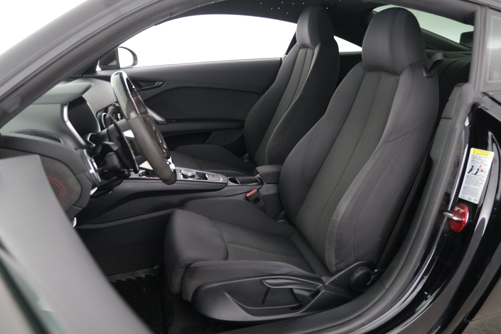 Audi TT 2018 Coupé 1,8 TFSI 132 kW S tronic / Tähtikatto / RS-Look / Custom-ratti / Vakkari - Siisti yksilö! / Hyvin huollettu - HULLUT AVAJAISHULINAT KORKOTARJOUS 3,29 %