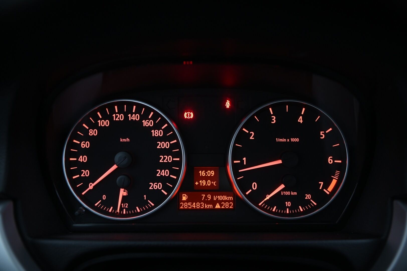 BMW 320 2005 4D 320I SEDAN *Myydään Huutokaupat.com* - *Ilmastointi / Vakkari / 2x Vanteet ja renkaat*