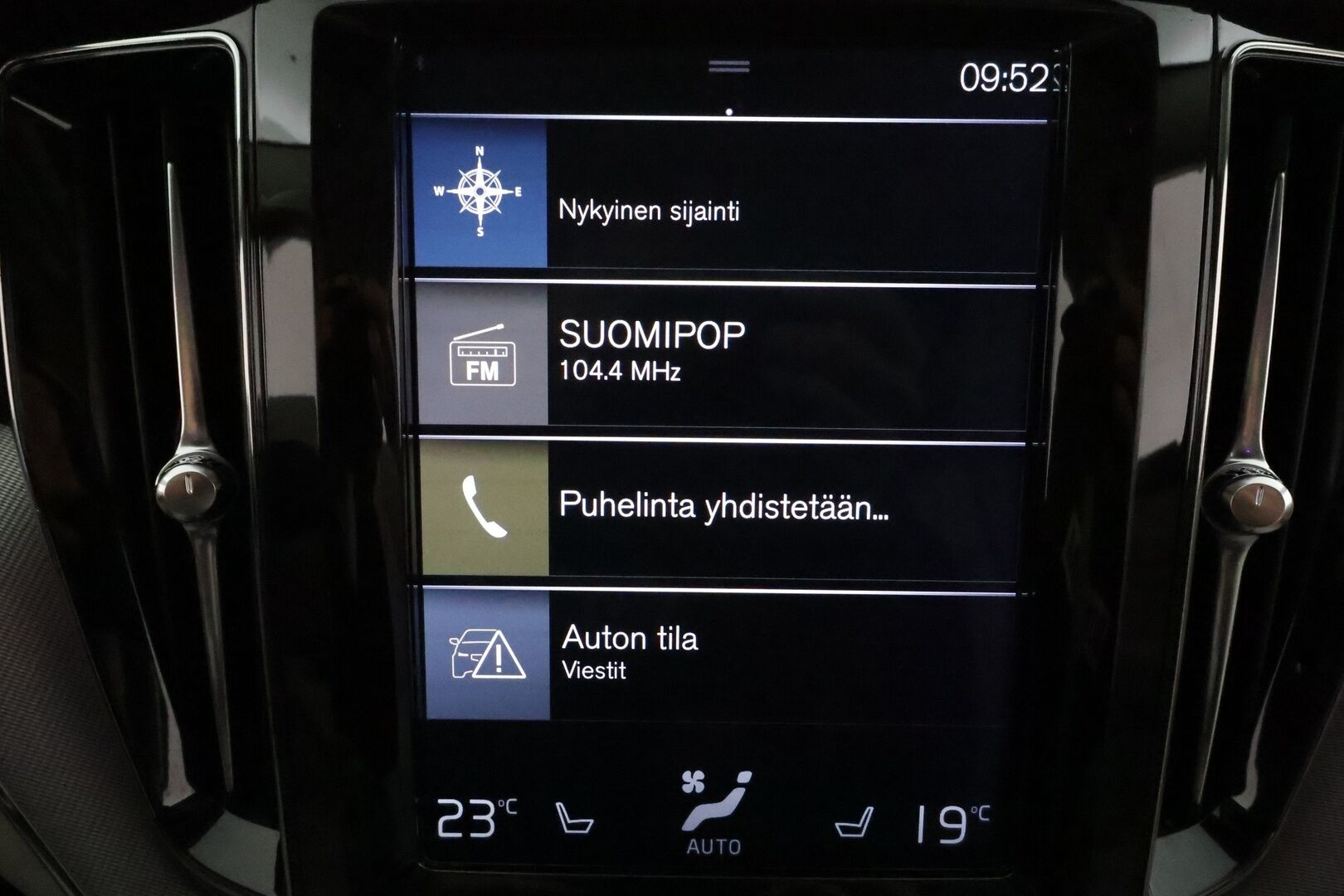 Volvo XC60 2018 D4 AWD Business Inscription aut *Koukku / Panorama / B&W / ACC / Full-LED / 360° / Sportpenkki Muistilla / Webasto* - Suomi-auto / Kahdet Renkaat / Merkkihuollettu!