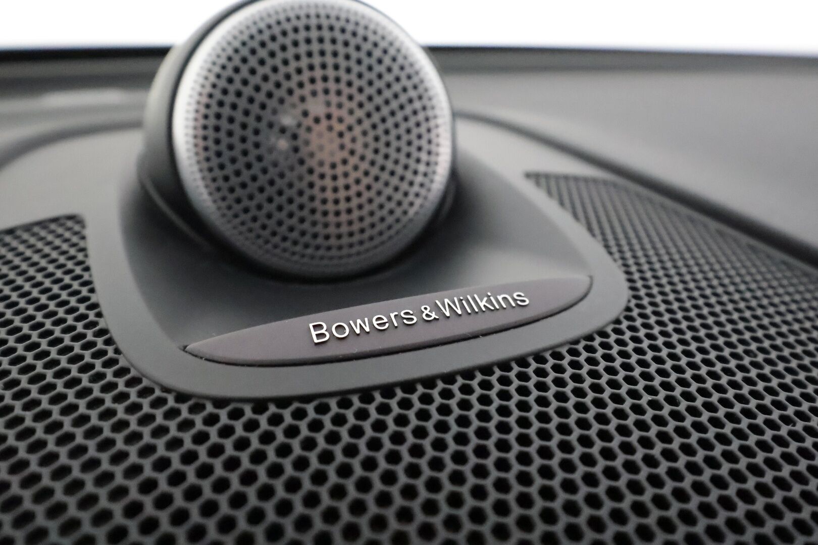 Volvo XC60 2018 D4 AWD Business Inscription aut *Koukku / Panorama / B&W / ACC / Full-LED / 360° / Sportpenkki Muistilla / Webasto* - Suomi-auto / Kahdet Volvon vanteet / Merkkihuollettu / SUPER VARUSTEET! - Osta nyt, maksa vasta ensi vuonna