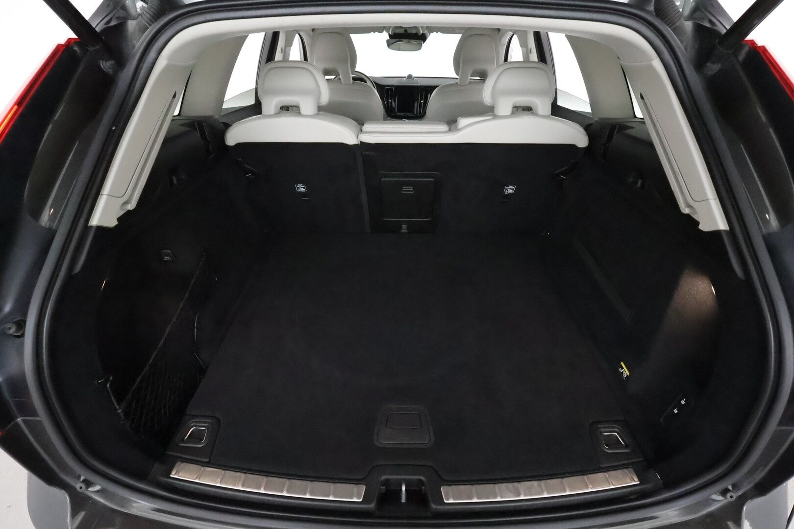 Volvo XC60 2018 D4 AWD Business Inscription aut *Koukku / Panorama / B&W / ACC / Full-LED / 360° / Sportpenkki Muistilla / Webasto* - Suomi-auto / Kahdet Renkaat / Merkkihuollettu!