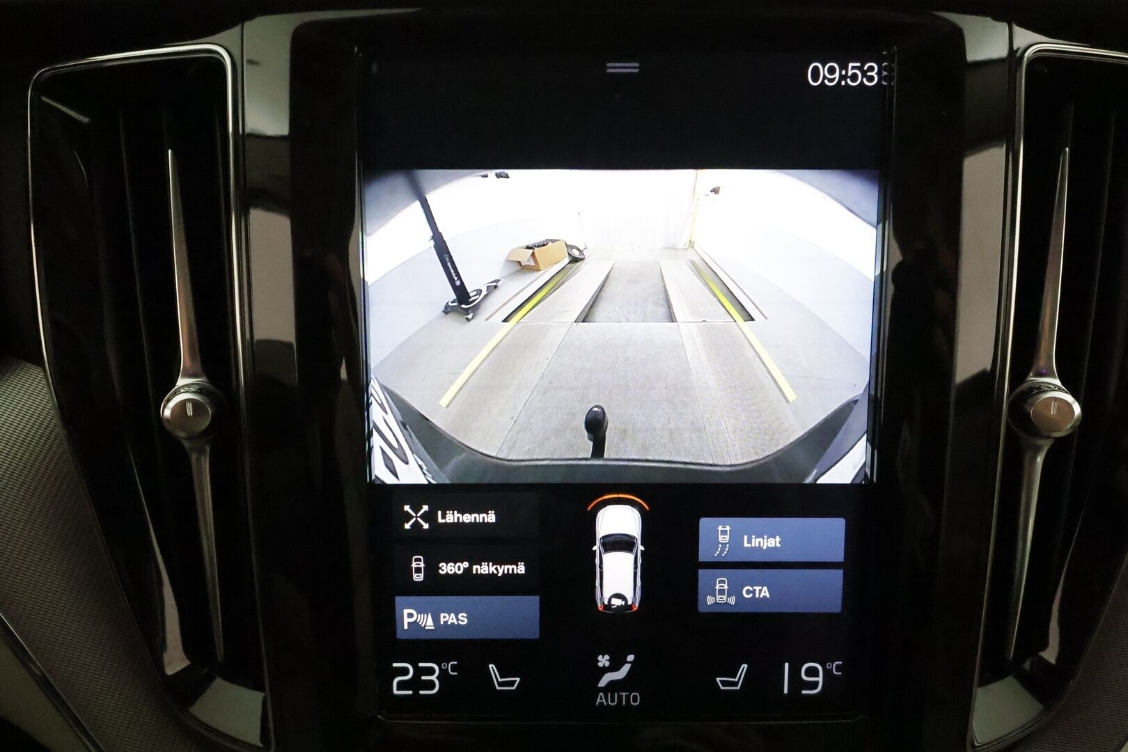 Volvo XC60 2018 D4 AWD Business Inscription aut *Koukku / Panorama / B&W / ACC / Full-LED / 360° / Sportpenkki Muistilla / Webasto* - Suomi-auto / Kahdet Volvon vanteet / Merkkihuollettu / SUPER VARUSTEET! - Osta nyt, maksa vasta ensi vuonna