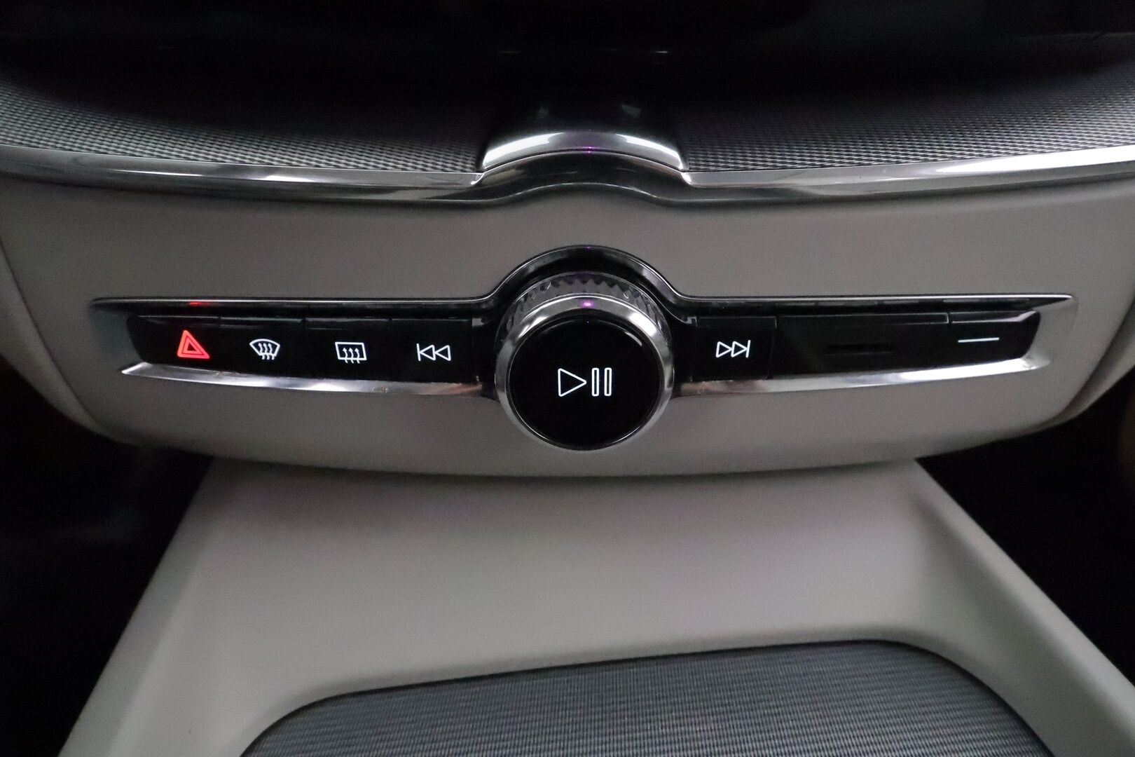 Volvo XC60 2018 D4 AWD Business Inscription aut *Koukku / Panorama / B&W / ACC / Full-LED / 360° / Sportpenkki Muistilla / Webasto* - Suomi-auto / Kahdet Renkaat / Merkkihuollettu!