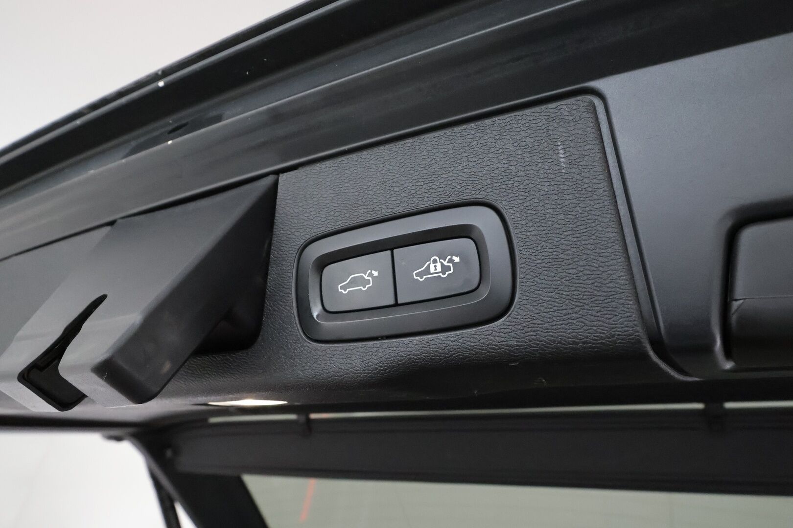 Volvo XC60 2018 D4 AWD Business Inscription aut *Koukku / Panorama / B&W / ACC / Full-LED / 360° / Sportpenkki Muistilla / Webasto* - Suomi-auto / Kahdet Renkaat / Merkkihuollettu!