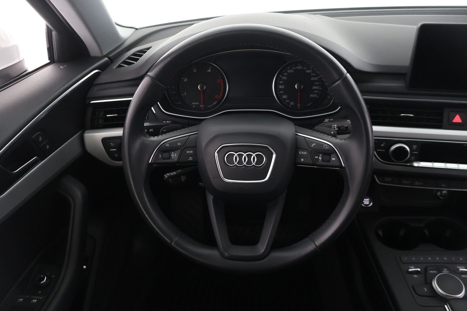 Audi A4 2018 Avant Business Comfort S line Edition 2,0 TDI 110 kW S tronic - *Juuri huollettu | Webasto | Pysäköintitutkat | Comfort Access | 2x Renkaat & Vanteet*