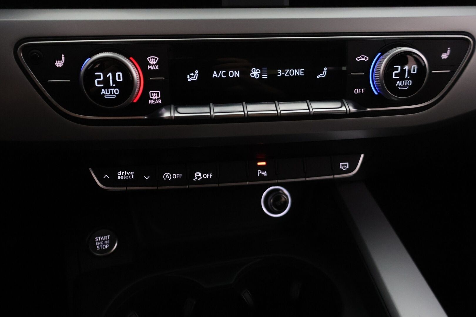 Audi A4 2018 Avant Business Comfort S line Edition 2,0 TDI 110 kW S tronic - *Juuri huollettu | Webasto | Pysäköintitutkat | Comfort Access | 2x Renkaat & Vanteet*
