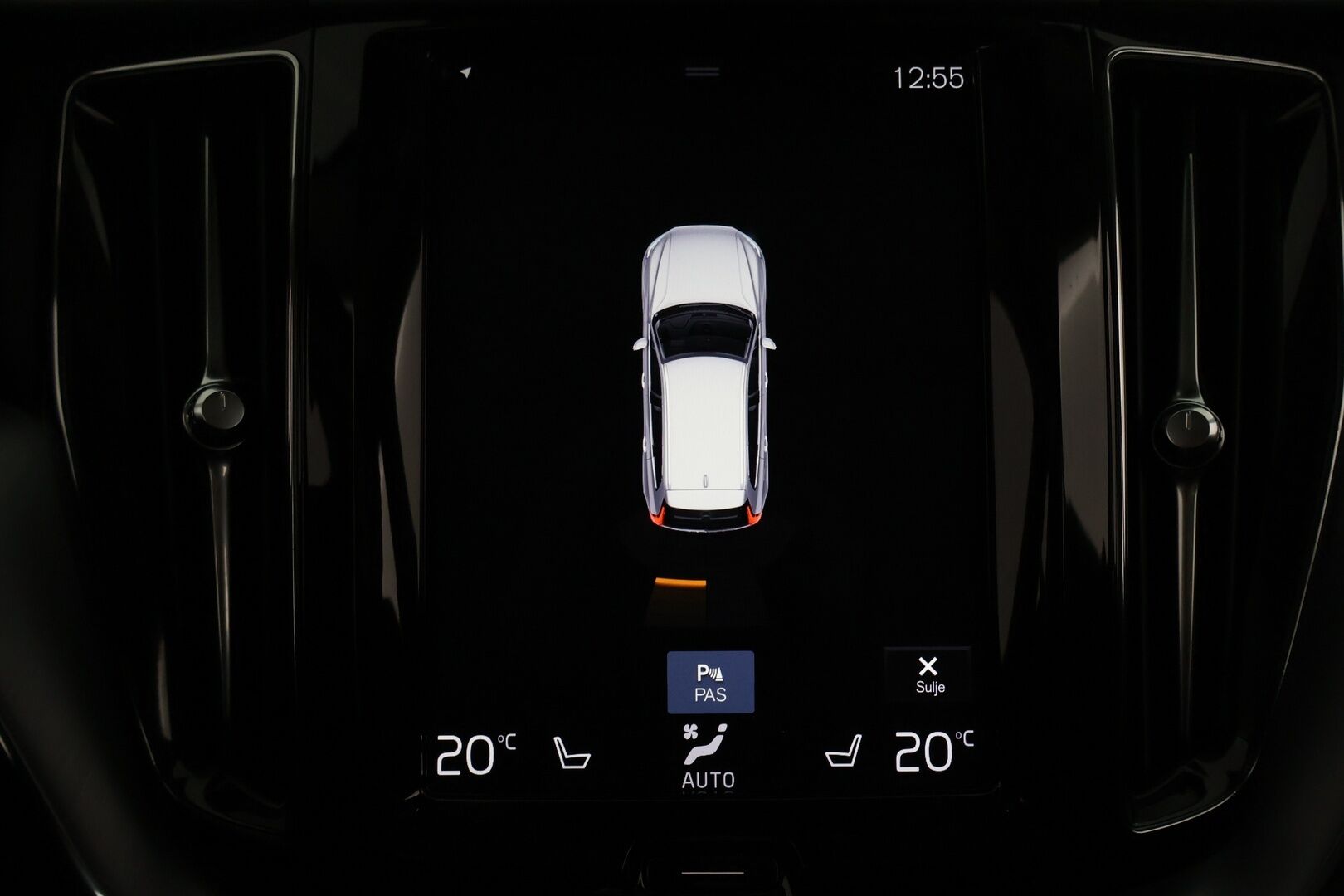 Volvo XC60 2019 T8 AWD Momentum aut - HUD | Webasto | Taittuva koukku | Keyless | LED | Panorama | Juuri huollettu | 2x Volvon vanteet | Four- C ilmajousitus