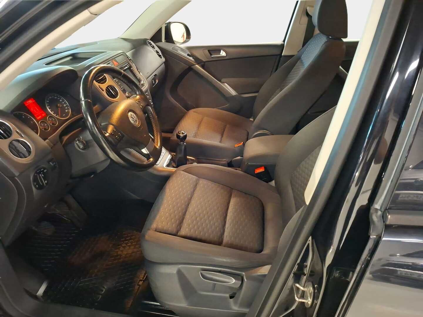 Volkswagen Tiguan 2009 2,0 TDI 103 kW - *Yritys Outlet- Myydään vain yrityksille!* - *Yritys Outlet- Myydään vain yrityksille!*
