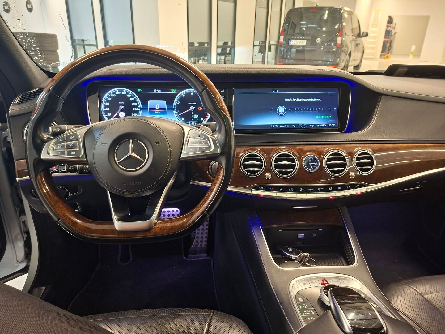 Mercedes-Benz S 2016 500 4Matic L - | DTR+Q | Imuovet | Night Vision | Hierovat&Ilmastoidut ist. | Burmester | 360° | Panorama | HUD | Takanäytöt | 2x Vanteet & Renkaat