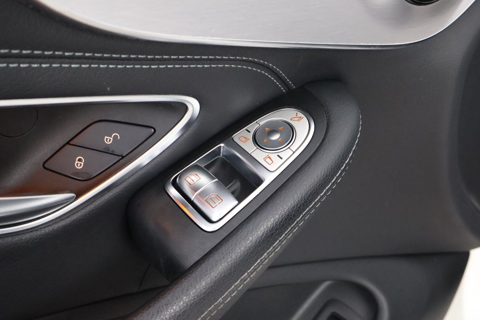 Mercedes-Benz C 2019 220 d 4Matic A Coupé AMG * Webasto / Peruutuskamera / Panoraama / Nahka-Alcantara / Night - Suomiauto / AMG / Todella Näyttävä! - HULLU BLACKWEEK KORKOTARJOUS 2,49%