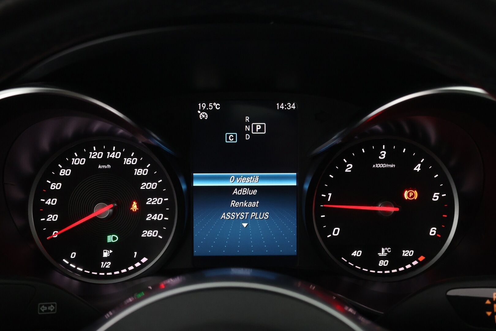 Mercedes-Benz C 2019 220 d 4Matic A Coupé AMG * Webasto / Peruutuskamera / Panoraama / Nahka-Alcantara / Night - Suomiauto / AMG / Todella Näyttävä! - HULLU BLACKWEEK KORKOTARJOUS 2,49%