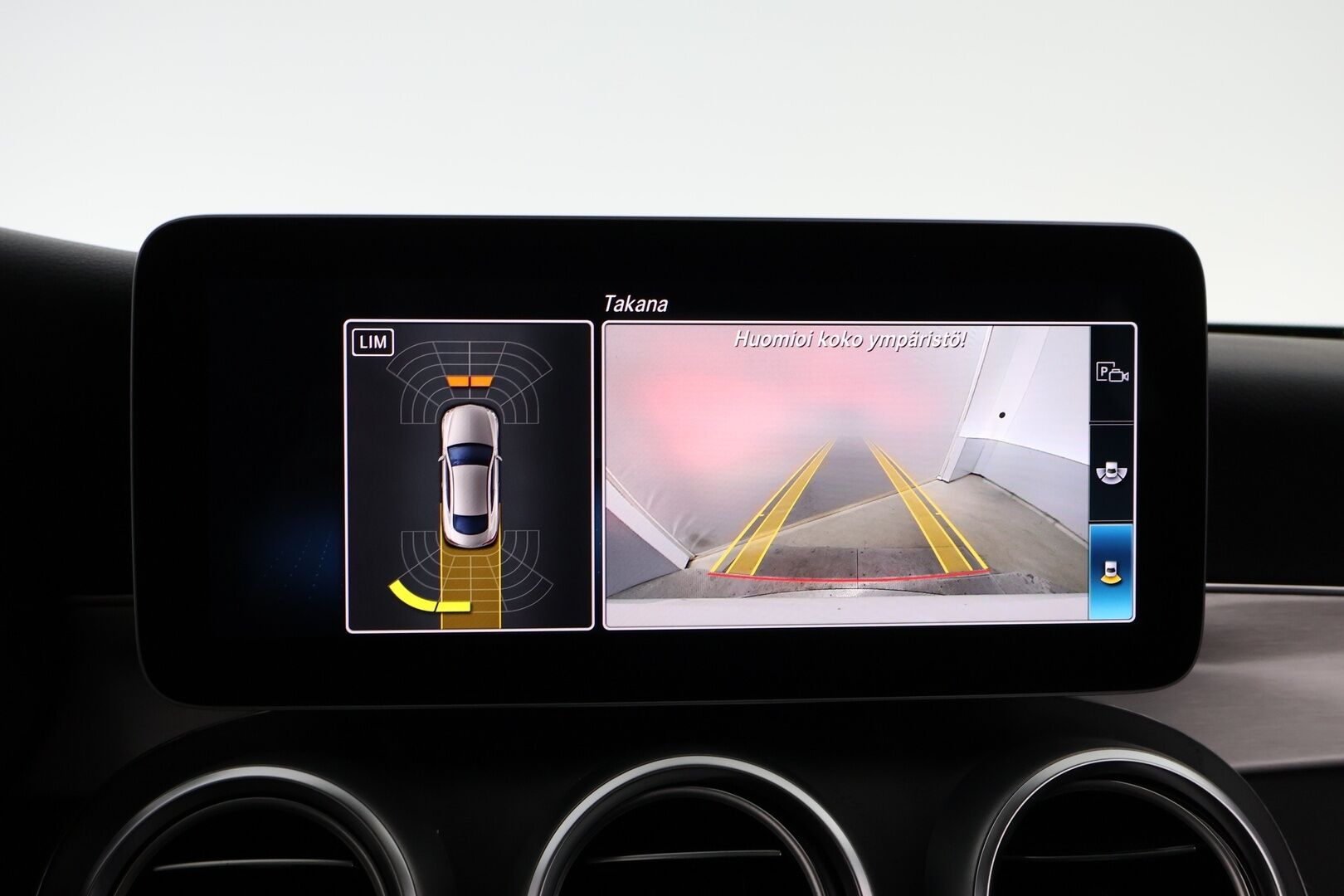 Mercedes-Benz C 2019 220 d 4Matic A Coupé AMG * Webasto / Peruutuskamera / Panoraama / Nahka-Alcantara / Night - Suomiauto / AMG / Todella Näyttävä! - HULLU BLACKWEEK KORKOTARJOUS 2,49%