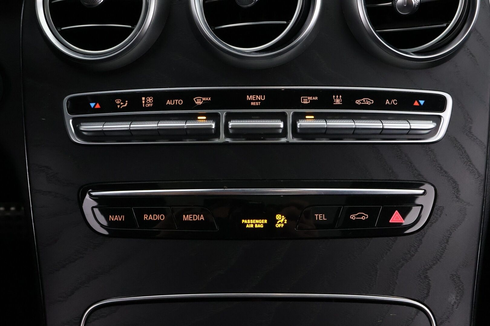 Mercedes-Benz C 2019 220 d 4Matic A Coupé AMG * Webasto / Peruutuskamera / Panoraama / Nahka-Alcantara / Night - Suomiauto / AMG / Todella Näyttävä! - HULLU BLACKWEEK KORKOTARJOUS 2,49%