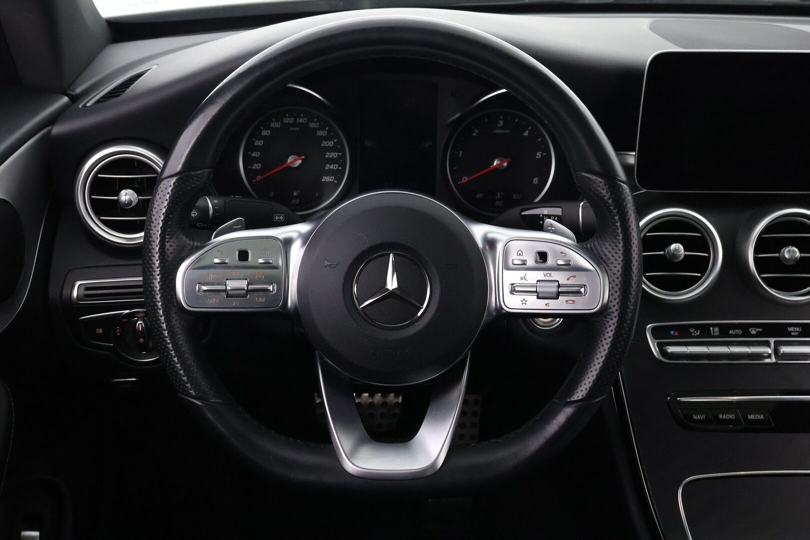 Mercedes-Benz C 2019 220 d 4Matic A Coupé AMG * Webasto / Peruutuskamera / Panoraama / Nahka-Alcantara / Night - Suomiauto / AMG / Todella Näyttävä! - HULLU BLACKWEEK KORKOTARJOUS 2,49%