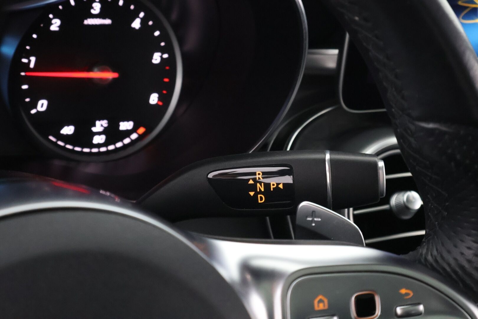 Mercedes-Benz C 2019 220 d 4Matic A Coupé AMG * Webasto / Peruutuskamera / Panoraama / Nahka-Alcantara / Night - Suomiauto / AMG / Todella Näyttävä! - HULLU BLACKWEEK KORKOTARJOUS 2,49%