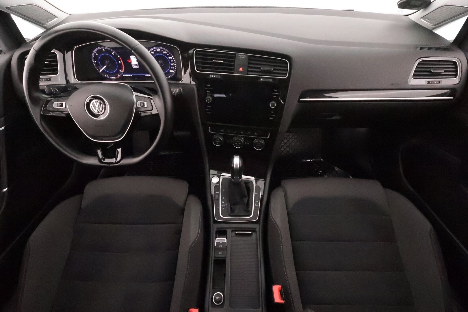 Volkswagen Golf 2019 Variant Highline 1,6 TDI 85 kW DSG **Webasto / Adapt.Vakkari / P.kamera / LED-valot / Navi / Hierova Penkki** - 1-om Suomi-auto / Kahdet Renkaat