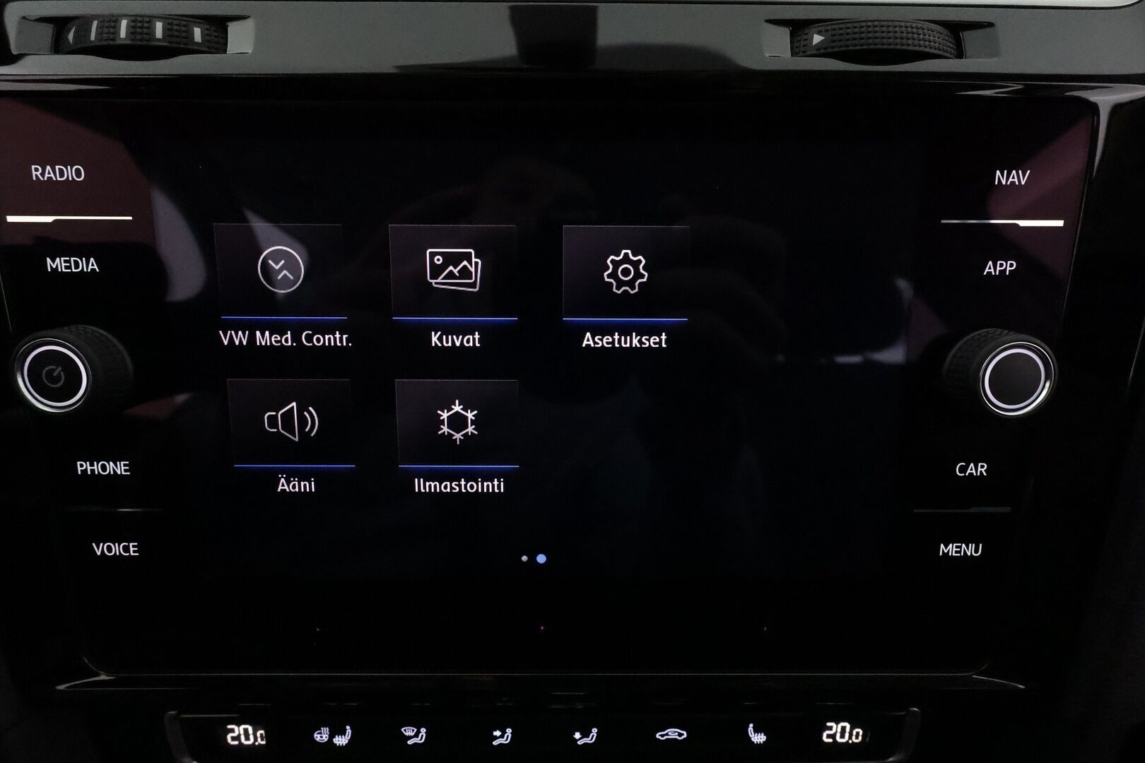 Volkswagen Golf 2019 Variant Highline 1,6 TDI 85 kW DSG **Webasto / Adapt.Vakkari / P.kamera / LED-valot / Navi / Hierova Penkki** - 1-om Suomi-auto / Kahdet Renkaat