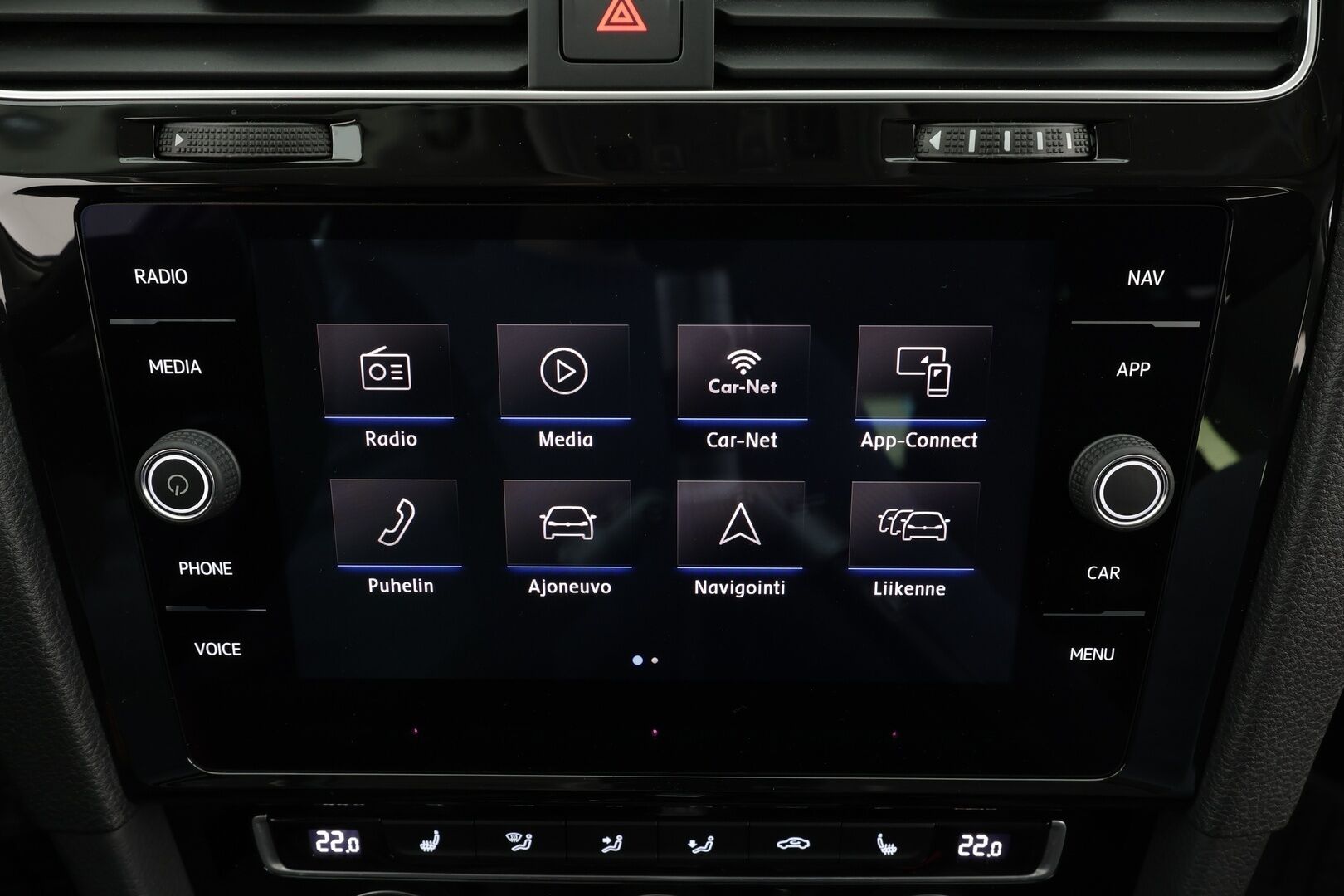 Volkswagen Golf 2019 Variant R-line 1,6 TDI SCR 85 kW DSG * Webasto / ACC / LED / P.Kamera / Digimittaristo / Navi / Keyless * - Suomi-auto / Kahdet renkaat - HULLU BLACKWEEK KORKOTARJOUS 2,49%