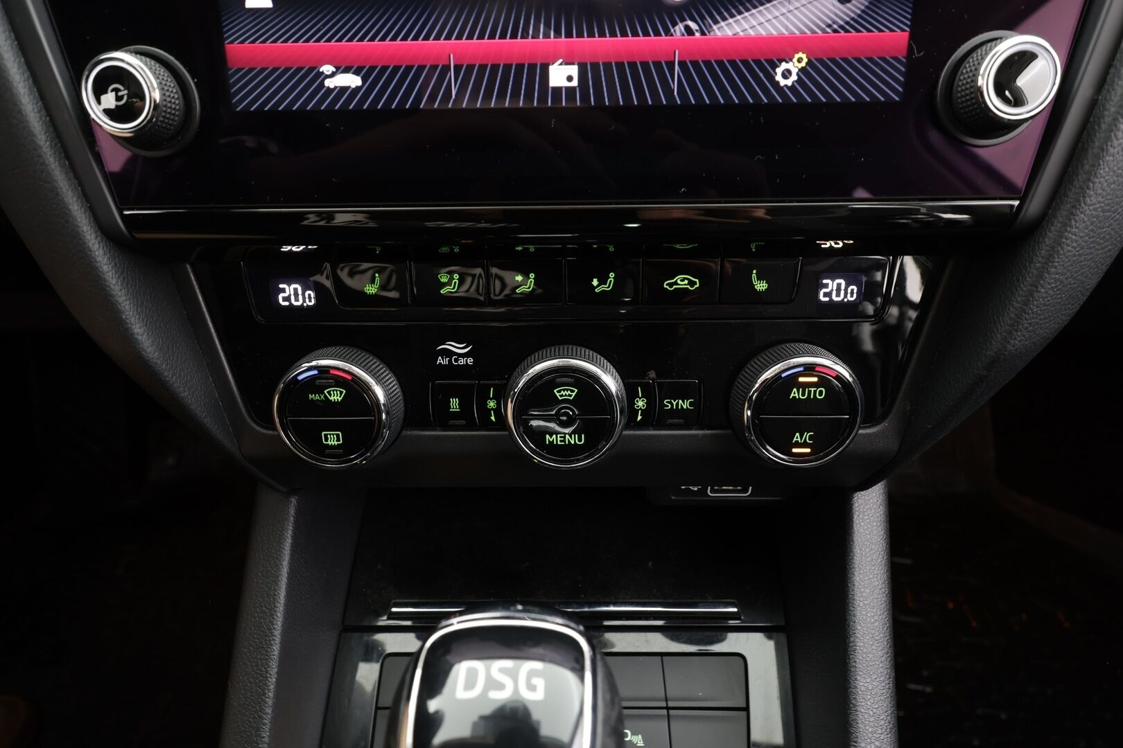 Skoda Octavia 2019 Combi 1,5 TSI Style DSG Autom. - | ACC | Webasto | Koukku | Sporttipenkit | LED | P.kamera | Lane Assist | BSM | Apple & android | Keyless | Sähk. takaluukku | Lämm. tuulilasi | 2x renkaat aluin |