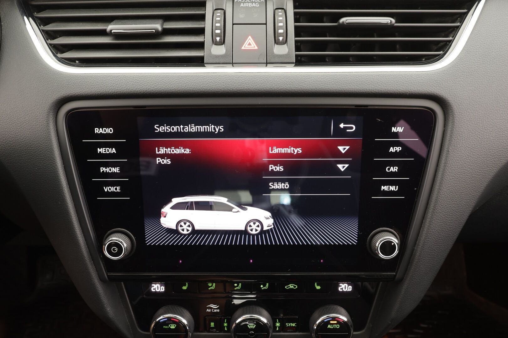 Skoda Octavia 2019 Combi 1,5 TSI Style DSG Autom. - | ACC | Webasto | Koukku | Sporttipenkit | LED | P.kamera | Lane Assist | BSM | Apple & android | Keyless | Sähk. takaluukku | Lämm. tuulilasi | 2x renkaat aluin |