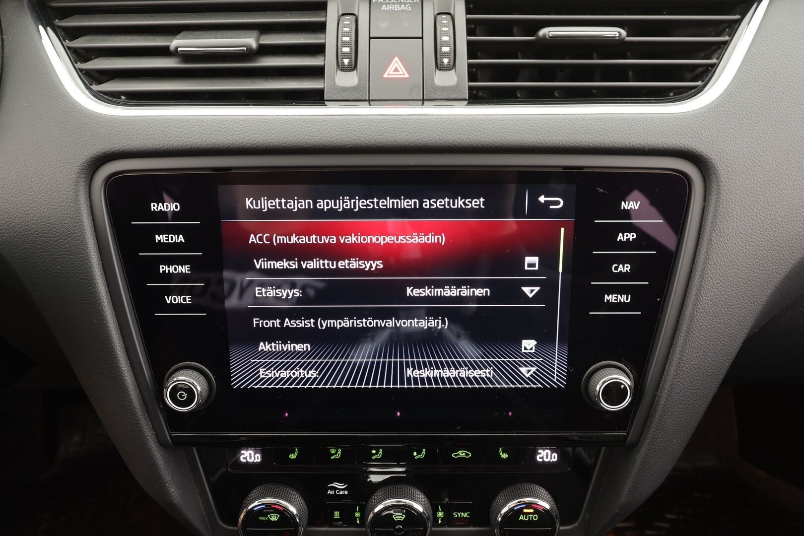 Skoda Octavia 2019 Combi 1,5 TSI Style DSG Autom. - | ACC | Webasto | Koukku | Sporttipenkit | LED | P.kamera | Lane Assist | BSM | Apple & android | Keyless | Sähk. takaluukku | Lämm. tuulilasi | 2x renkaat aluin |