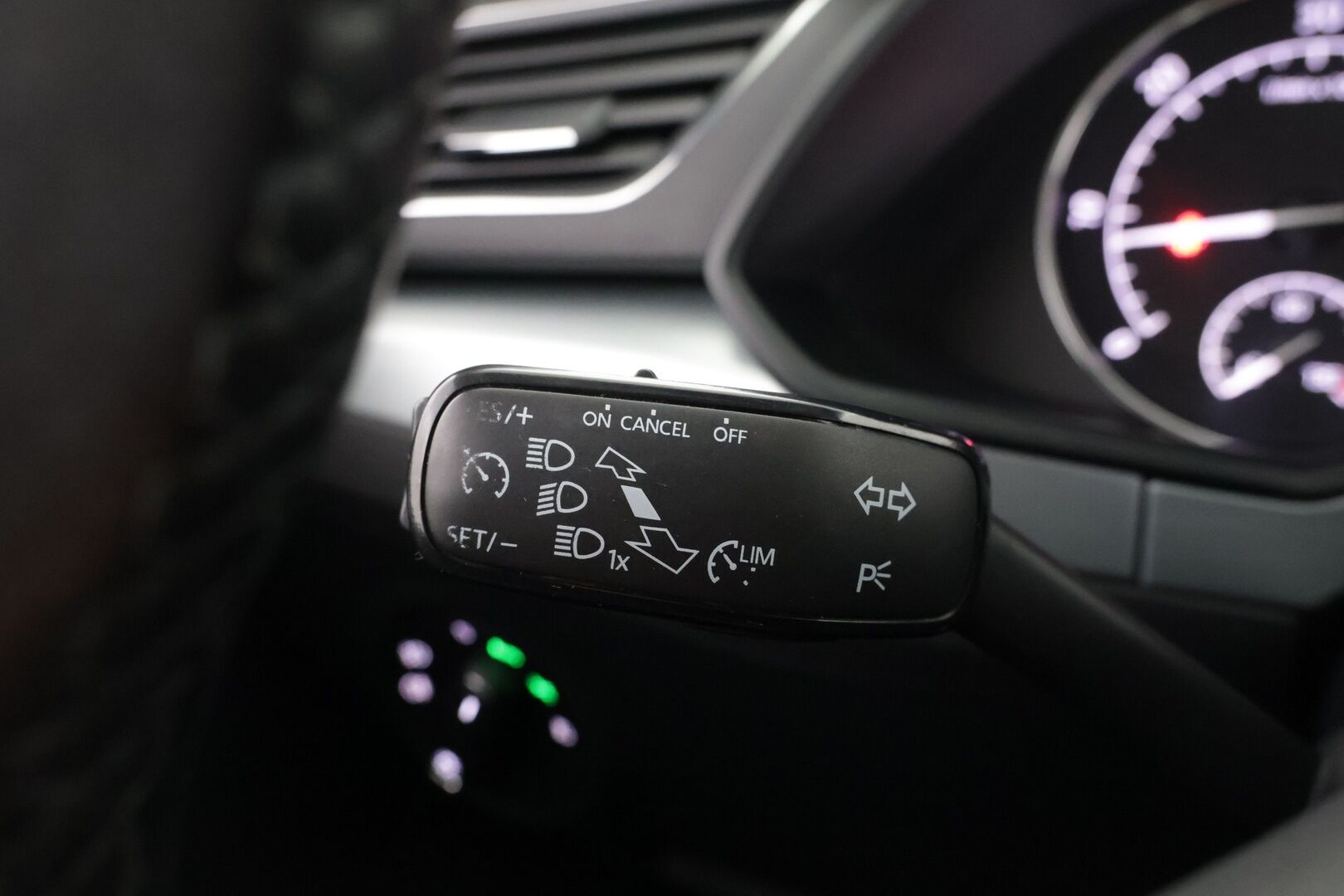 Skoda Superb 2019 Combi 2,0 TDI 190 4x4 Ambition BusinessLine DSG Aut. - Webasto | Muistipenkki | Vetokoukku | BLIS | Suomi-Auto | Tutkat | Sähkökontti | Vakkari | SmartLink | Suomi-auto | - KORKO VAIN 3,99 %