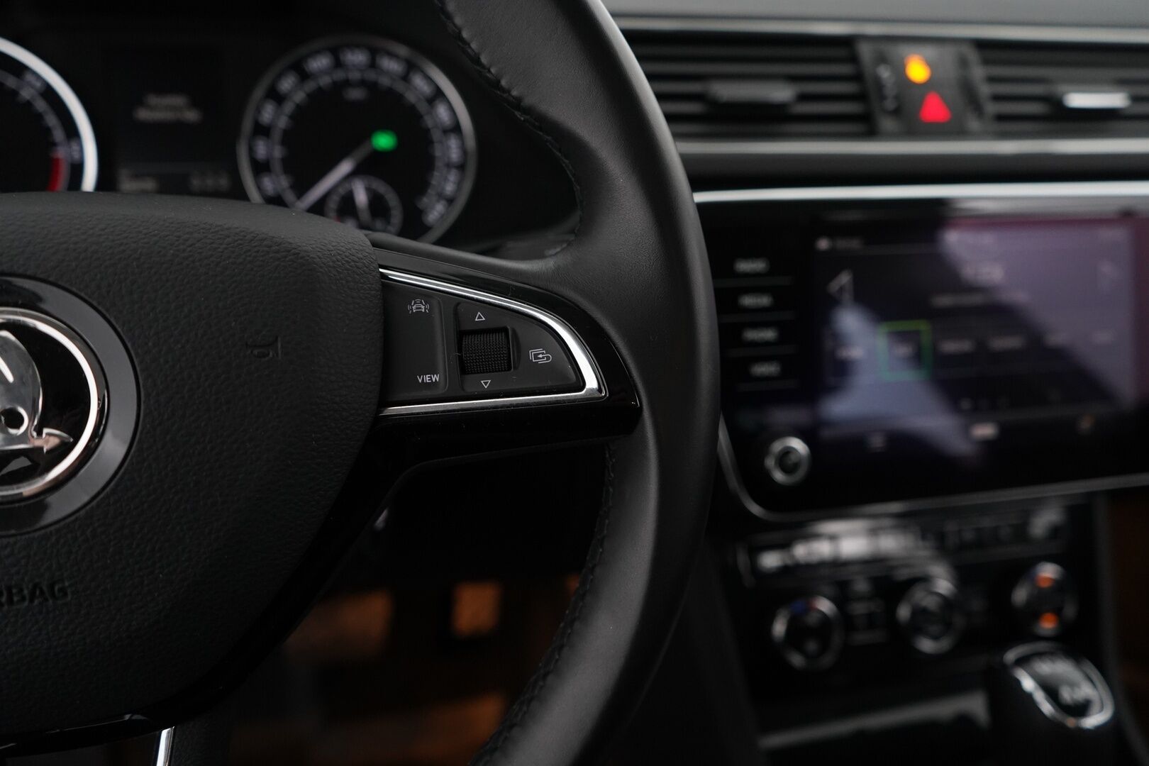 Skoda Superb 2019 Combi 2,0 TDI 190 4x4 Ambition BusinessLine DSG Aut. *Webasto / Alletaittuva koukku / Muistipenkki / Talvivarusteet!*
