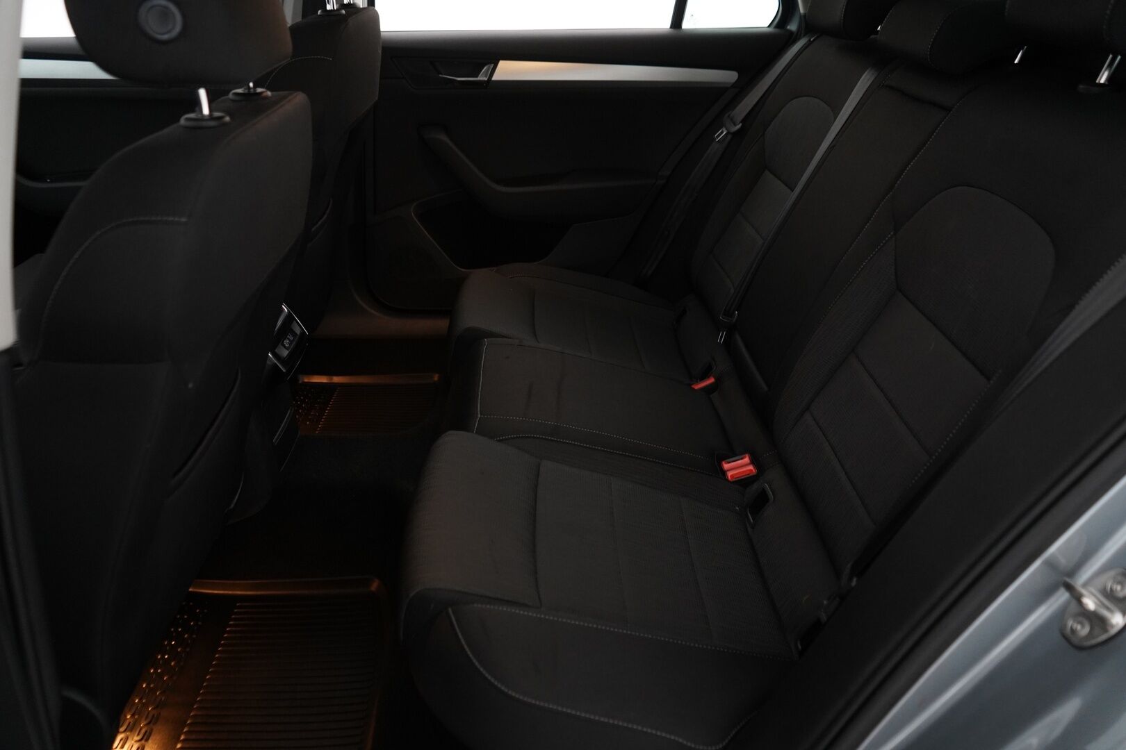 Skoda Superb 2019 Combi 2,0 TDI 190 4x4 Ambition BusinessLine DSG Aut. *Webasto / Alletaittuva koukku / Muistipenkki / Talvivarusteet!*