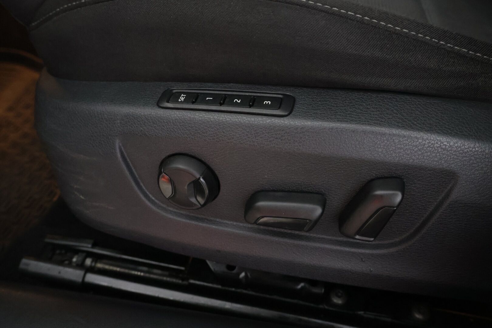Skoda Superb 2019 Combi 2,0 TDI 190 4x4 Ambition BusinessLine DSG Aut. - Webasto | Muistipenkki | Vetokoukku | BLIS | Suomi-Auto | Tutkat | Sähkökontti | Vakkari | SmartLink | Suomi-auto | - KORKO VAIN 3,99 %