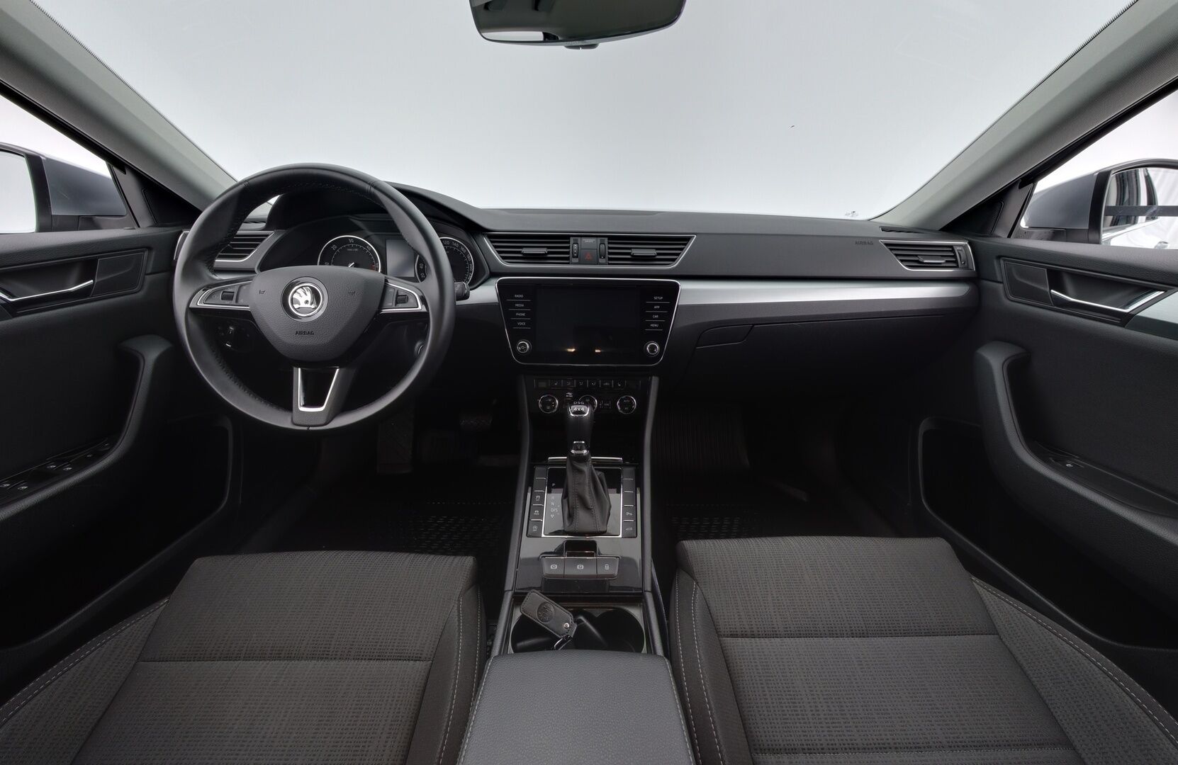 Skoda Superb 2019 Combi 2,0 TDI 190 4x4 Ambition BusinessLine DSG Aut. *Webasto / Alletaittuva koukku / Muistipenkki / Talvivarusteet!*