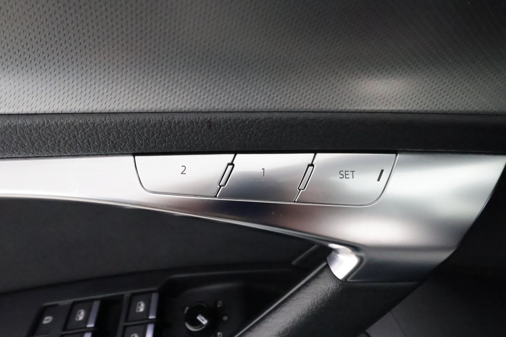 Audi A6 2019 Avant Business Design Launch Edition 45 TDI quattro tiptronic ** Webasto / Koukku / 360° / Matrix-LED / Muistipenkki ** - Suomi-auto / Kahdet Renkaat