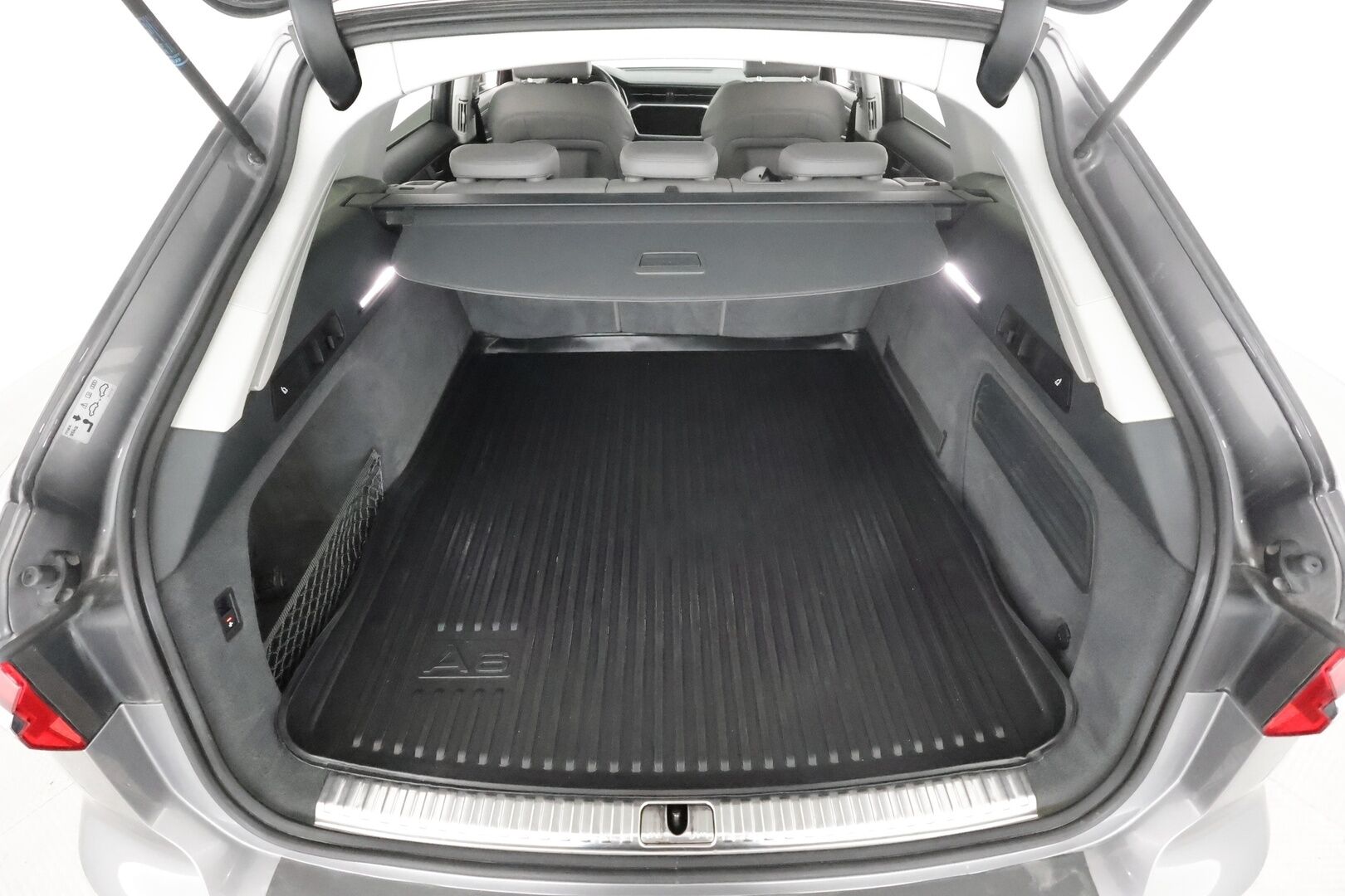 Audi A6 2019 Avant Business Sport Launch Edition 45 TDI quattro tiptronic * Webasto / Koukku / ACC / LED / P.Kamera / Sportpenkit * - Suomi-auto / Kahdet renkaat - HULLUT AVAJAISHULINAT KORKOTARJOUS 3,29 %