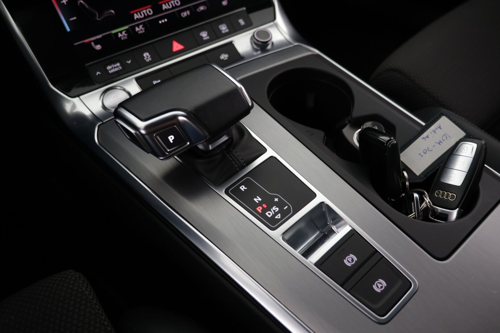 Audi A6 2019 Avant Business Sport Launch Edition 45 TDI quattro tiptronic-autom. ** Bang&Olufsen Premium 3D / 360 kamera / Webasto / Sähk. Koukku / S-Line / - Todella hyvin pidetty yksilö / Runsaasti ja avokätisesti varusteltu / Upea kokonaisuus - HULLUT AVAJAISHULINAT KORKOTARJOUS 3,29 %