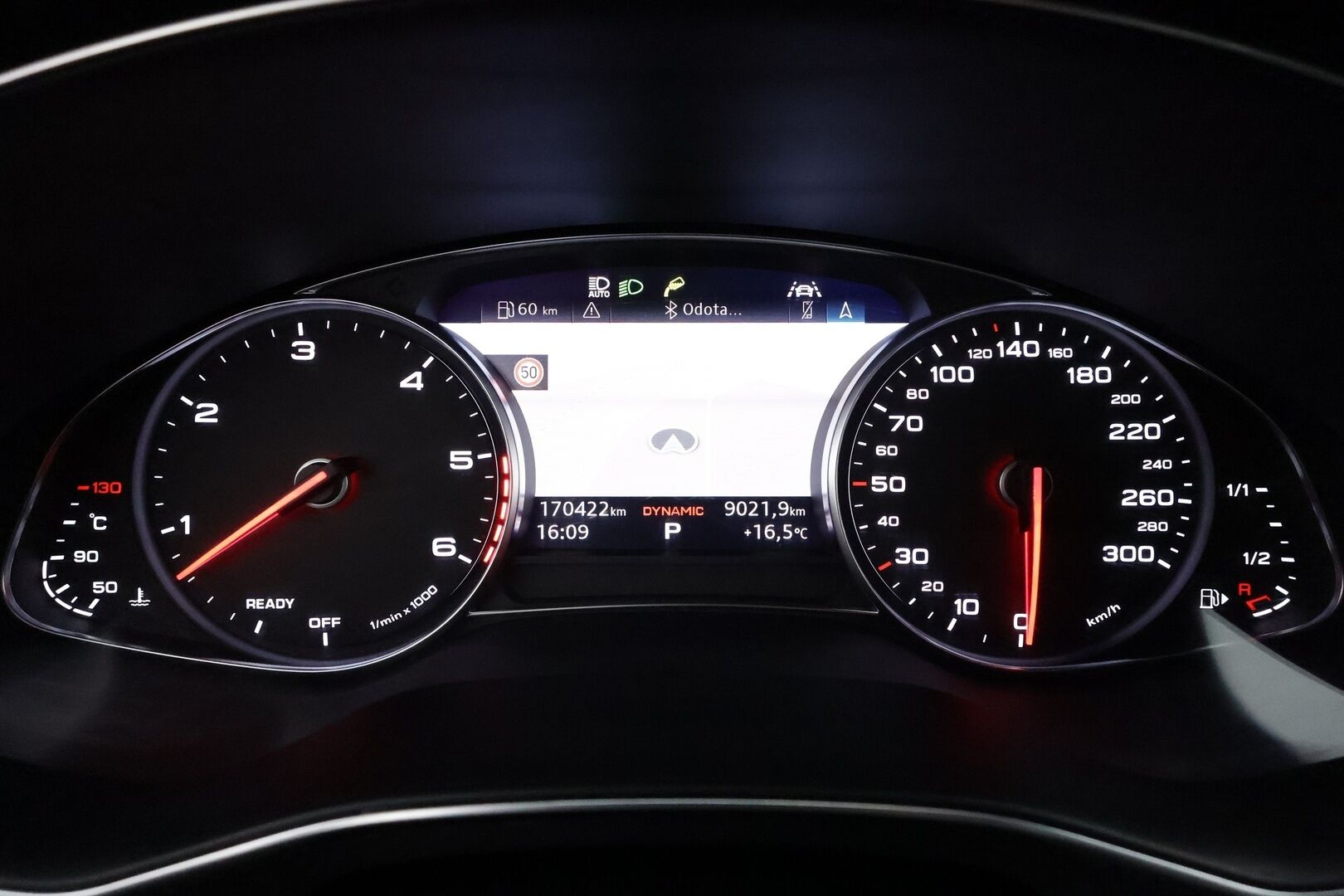 Audi A6 2019 Avant Business Sport Launch Edition 45 TDI S-Line **Webasto / Matrix LED / Koukku / 360 Kamera / Ilma-alusta / Keyless / Apple&Android** - 3,99 % KORKOTARJOUS TÄHÄN AUTOON - 