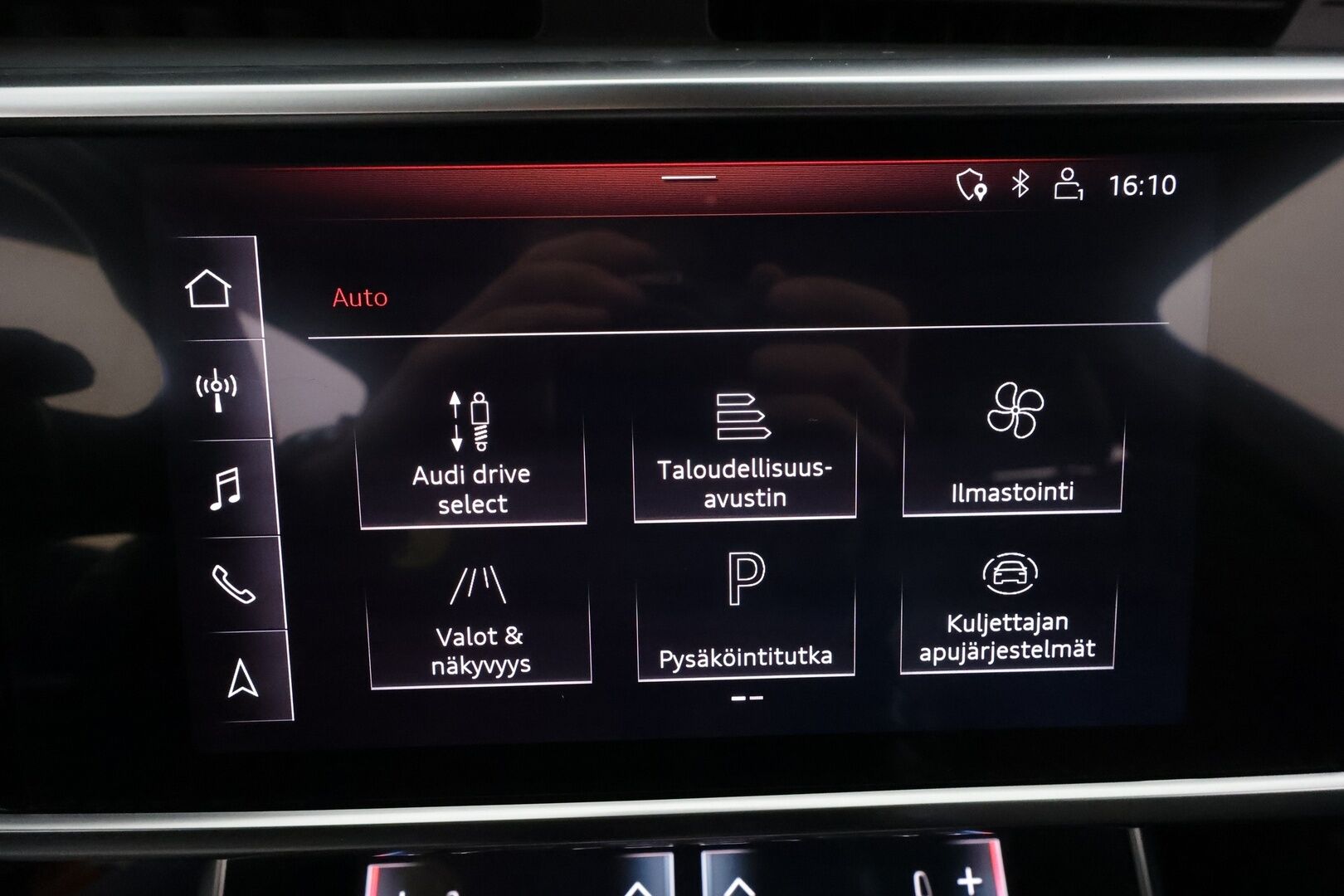 Audi A6 2019 Avant Business Sport Launch Edition 45 TDI S-Line **Webasto / Matrix LED / Koukku / 360 Kamera / Ilma-alusta / Keyless / Apple&Android** - 3,99 % KORKOTARJOUS TÄHÄN AUTOON - 