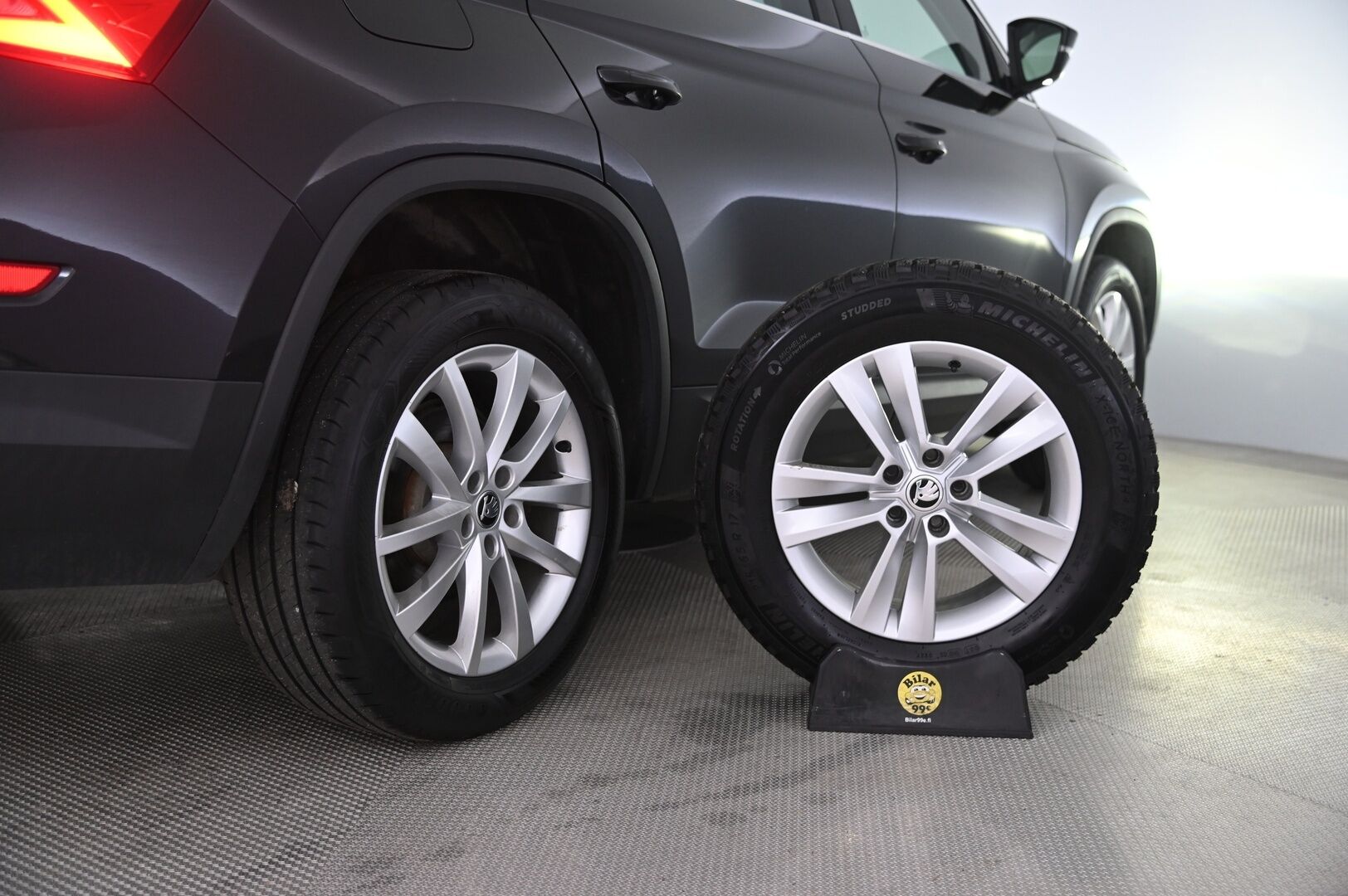 Skoda Kodiaq 2019 2,0 TDI 150 Ambition DSG Autom. - Adapt vakkari | Canton | Pa*lämmitin | Avaimeton kulku | Hands free takaluukku | SmartLink | Suomi-auto | 2x Uudet renkaat