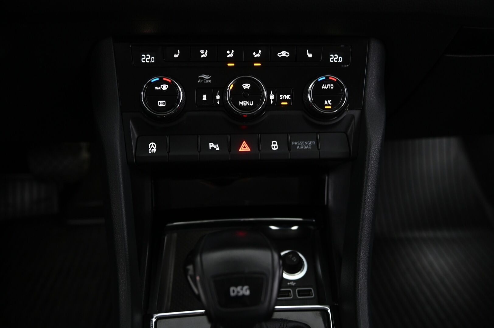 Skoda Kodiaq 2019 2,0 TDI 150 Ambition DSG Autom. - Adapt vakkari | Canton | Pa*lämmitin | Avaimeton kulku | Hands free takaluukku | SmartLink | Suomi-auto | 2x Uudet renkaat