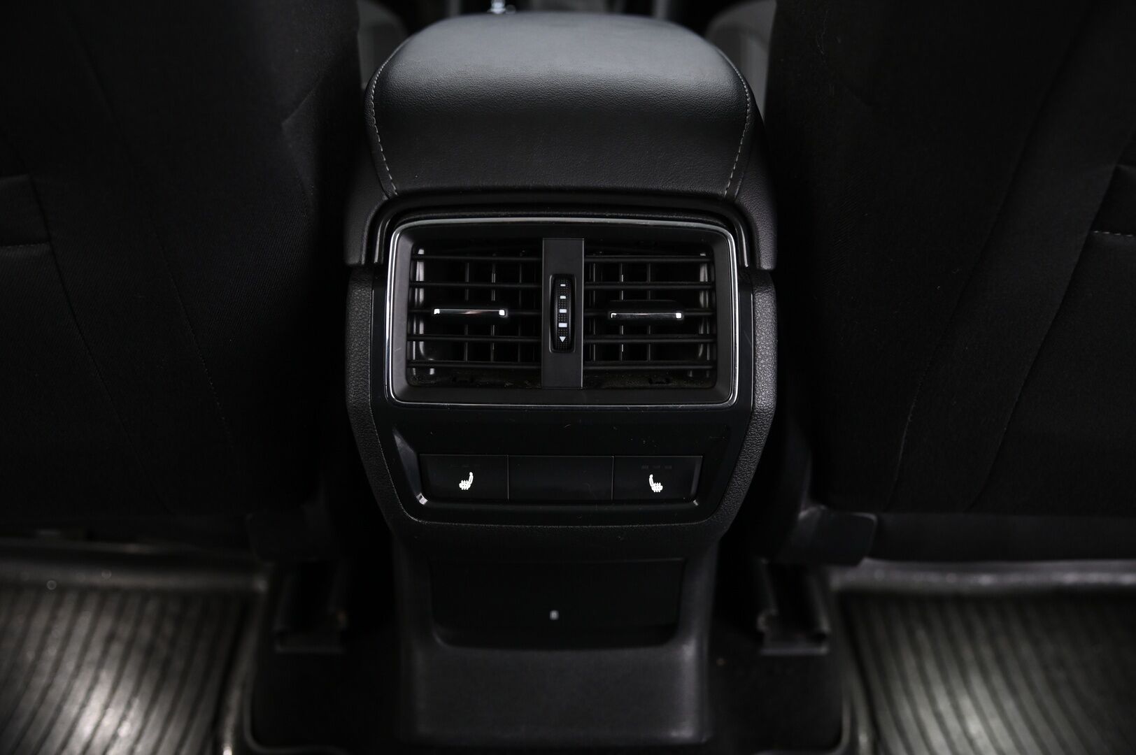 Skoda Kodiaq 2019 2,0 TDI 150 Ambition DSG Autom. - Adapt vakkari | Canton | Pa*lämmitin | Avaimeton kulku | Hands free takaluukku | SmartLink | Suomi-auto | 2x Uudet renkaat