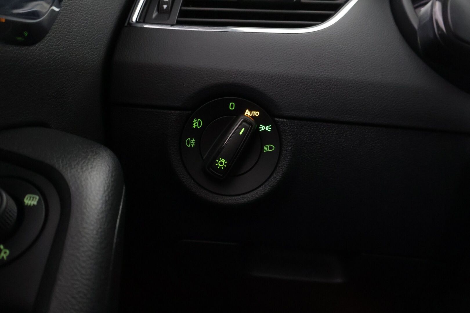 Skoda Octavia 2019 Combi 2,0 TDI 150 Style DSG Autom * Koukku / Adapt vakkari / Ambient * - Jakohihna juuri vaihdettu / Suomi-auto / Vetokoukku