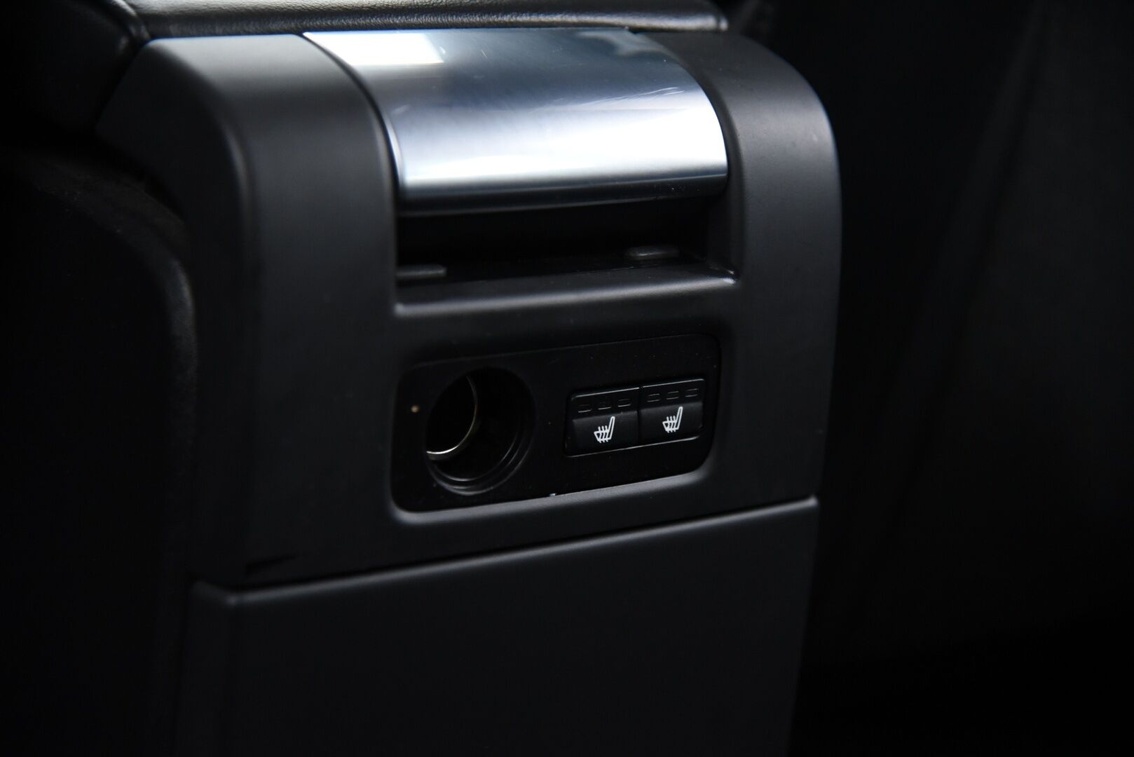Volvo V70 2014 D4 Momentum aut / Vakkari / Webasto / Koukku / Facelift / Puolinahat / - 5-syl. / Näyttö / 2x renkaat&vanteet / Hyvä historia!